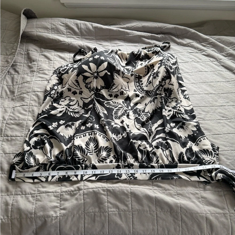 Lane Bryant Black and Tan Floral Swim Top - 28 - Picture 6 of 9